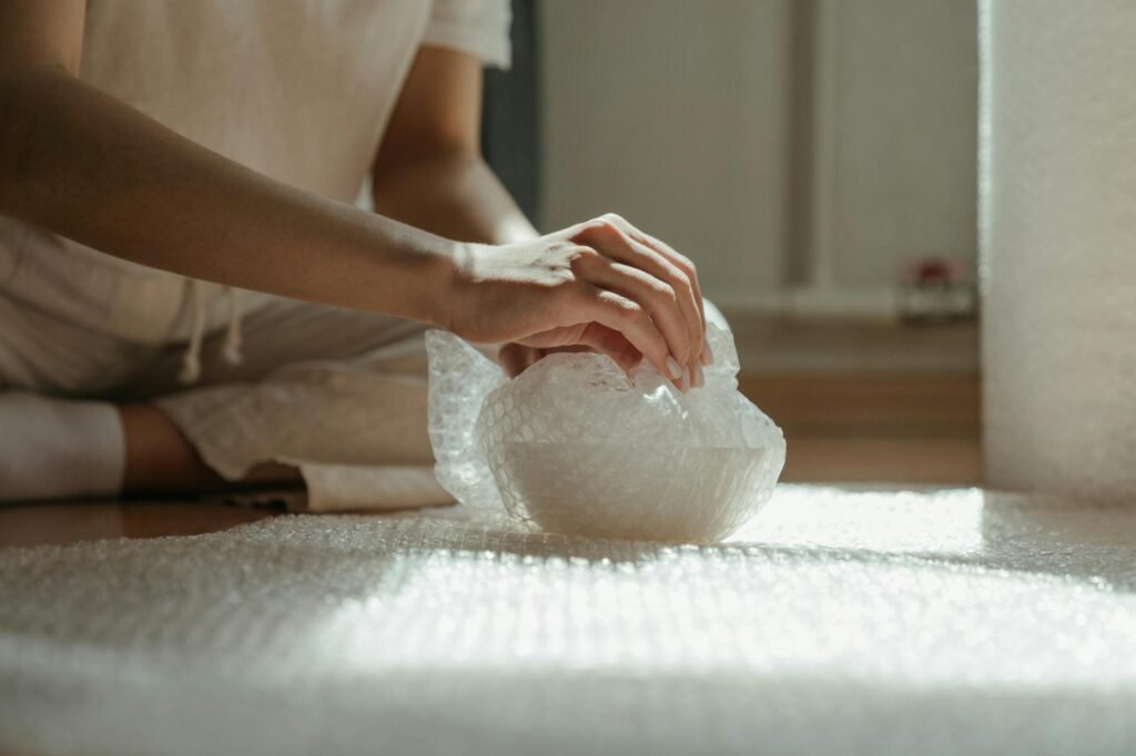 packing and shipping ebay order with bubble wrap